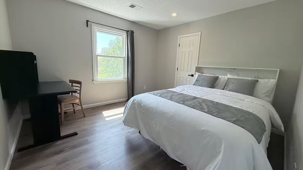 Photo of Bedroom in Overland Park