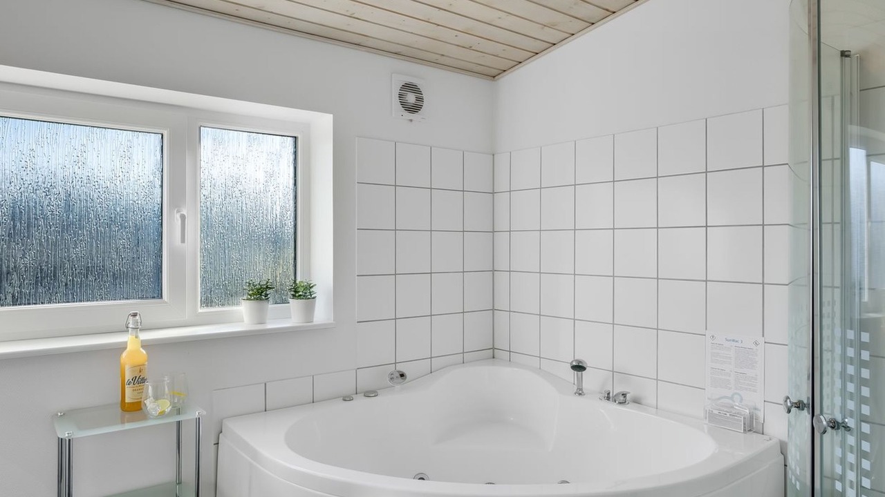 Photo of Bathroom in Lokken