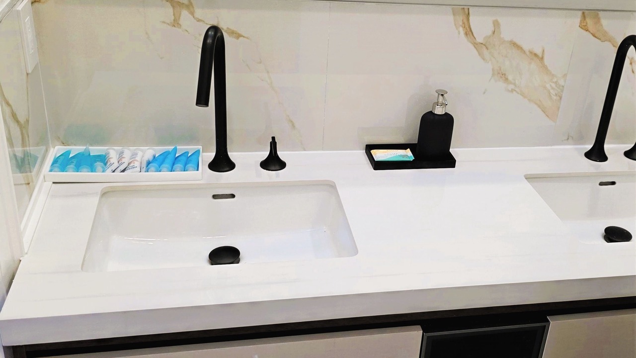 Photo of Bathroom in Woodbine Gardens