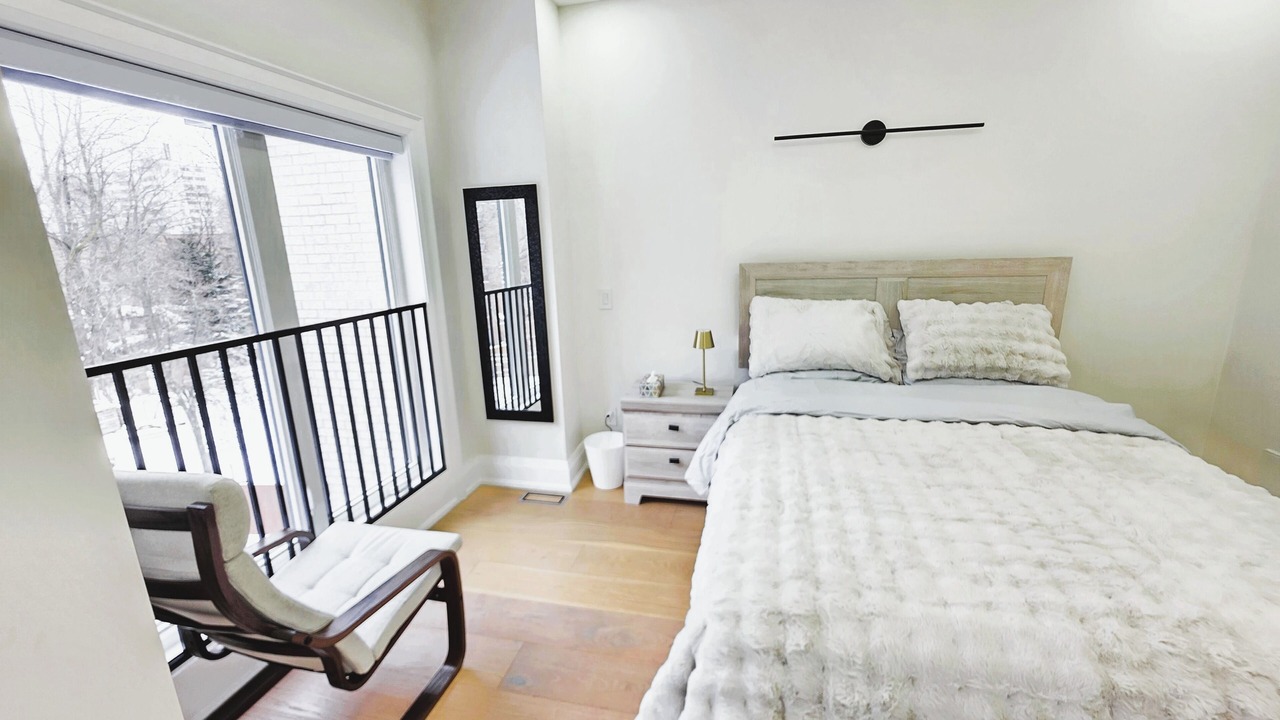Photo of Bedroom in Woodbine Gardens