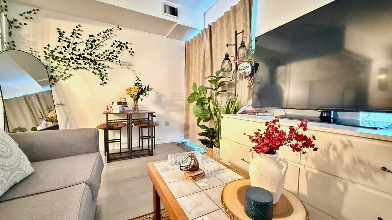 Photo of Livingroom in Downtown Toronto
