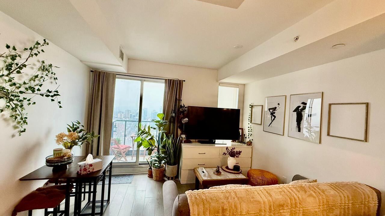 Photo of Livingroom in Downtown Toronto