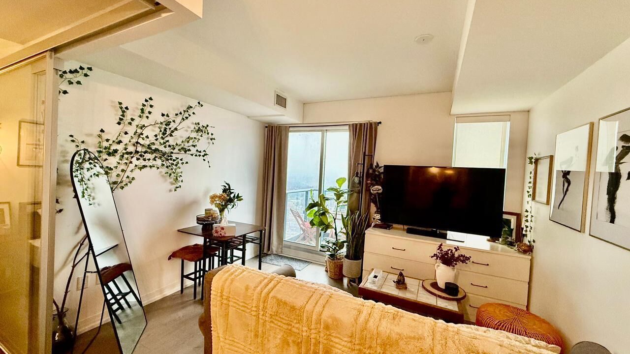 Photo of Livingroom in Downtown Toronto