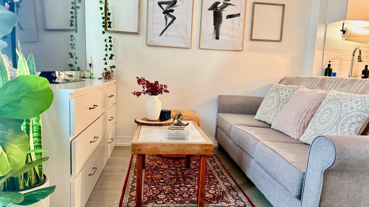 Photo of Livingroom in Downtown Toronto