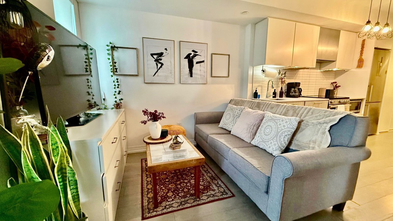 Photo of Livingroom in Downtown Toronto
