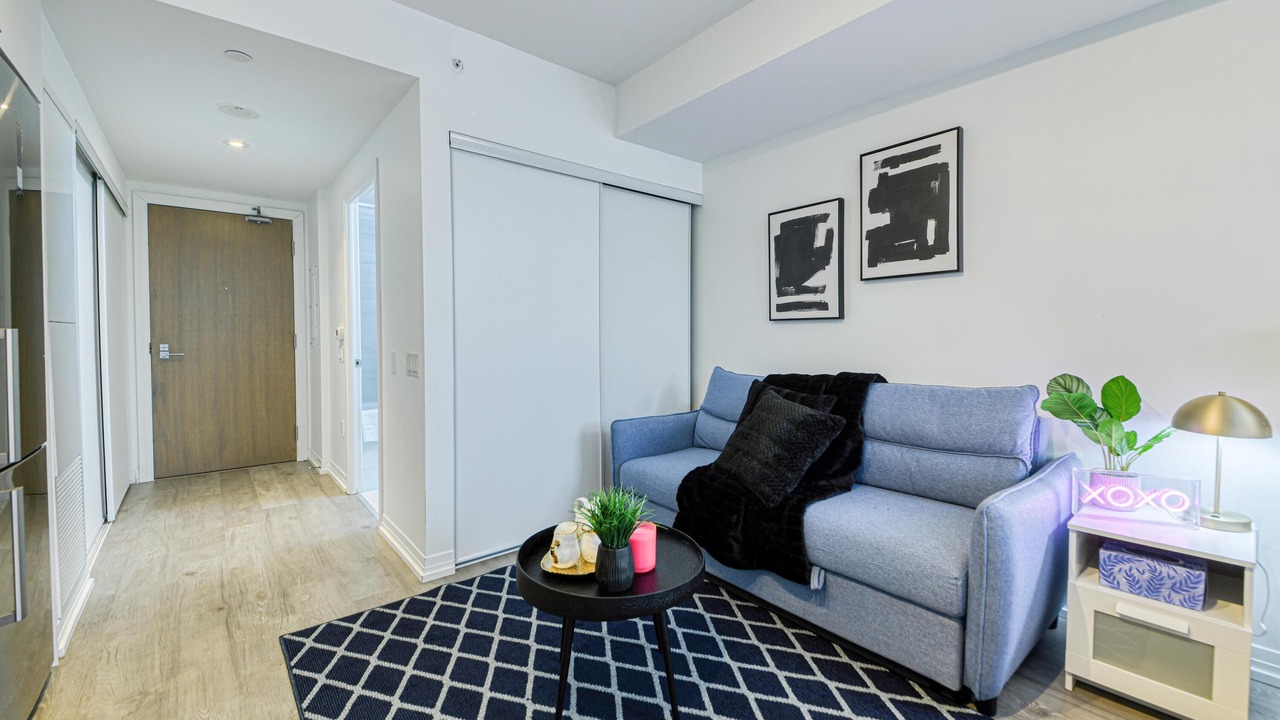 Photo of Livingroom in Church and Wellesley