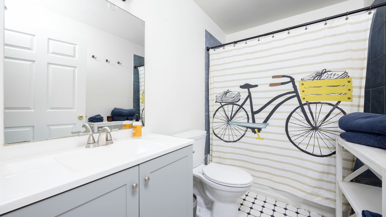 Photo of Bathroom in Aztec