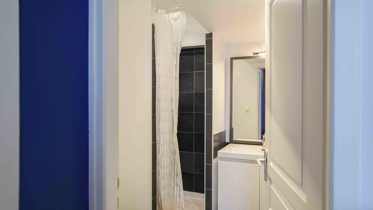 Photo of Bathroom in Griffon - Royale