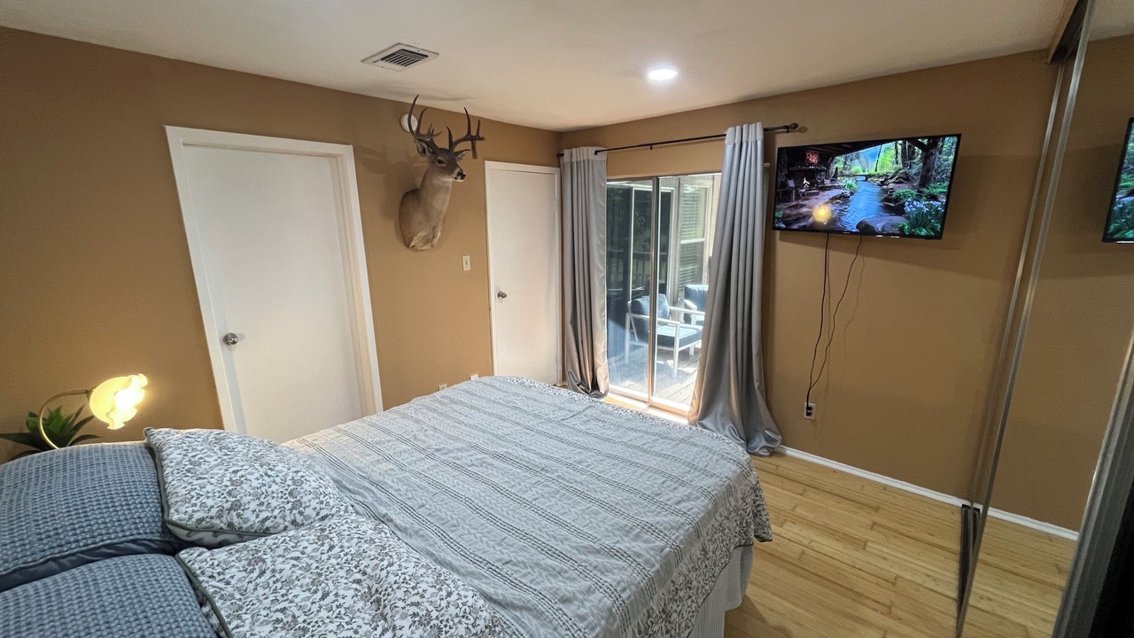 Photo of Bedroom in Lake Jackson