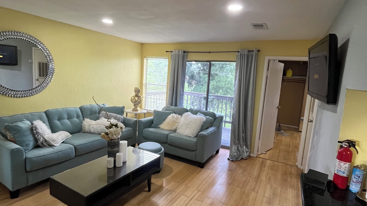 Photo of Livingroom in Lake Jackson