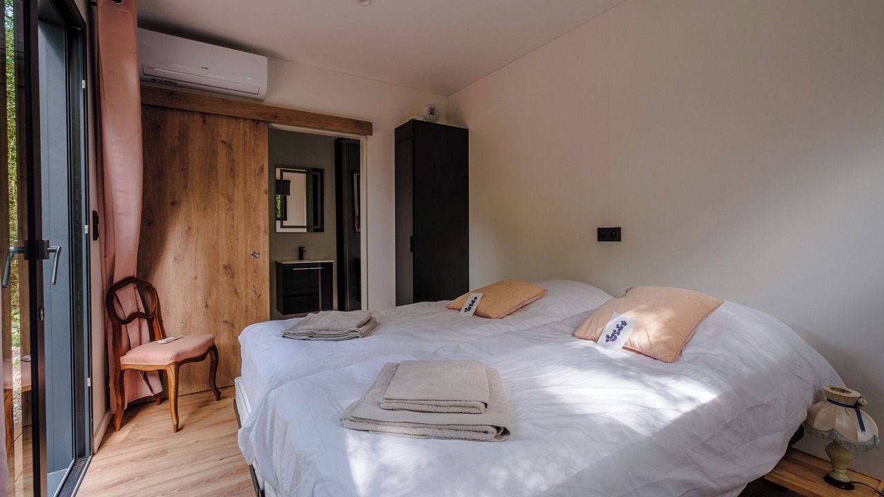 Photo of Bedroom in Sevres-Anxaumont