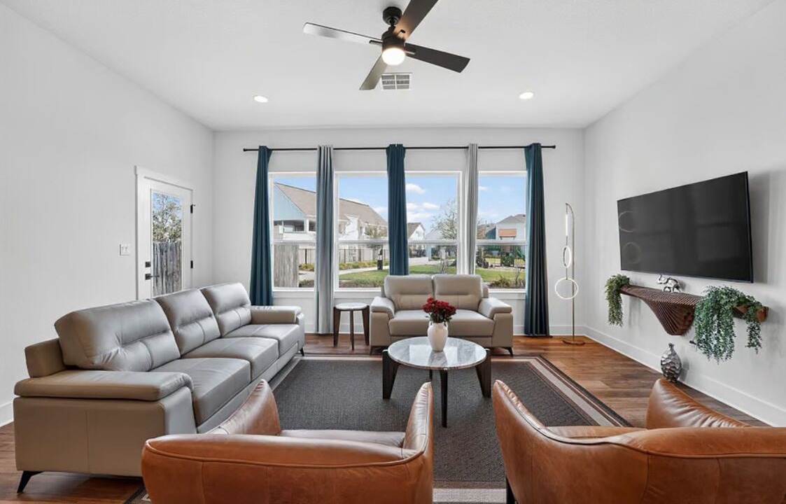 Photo of Livingroom in Hutto