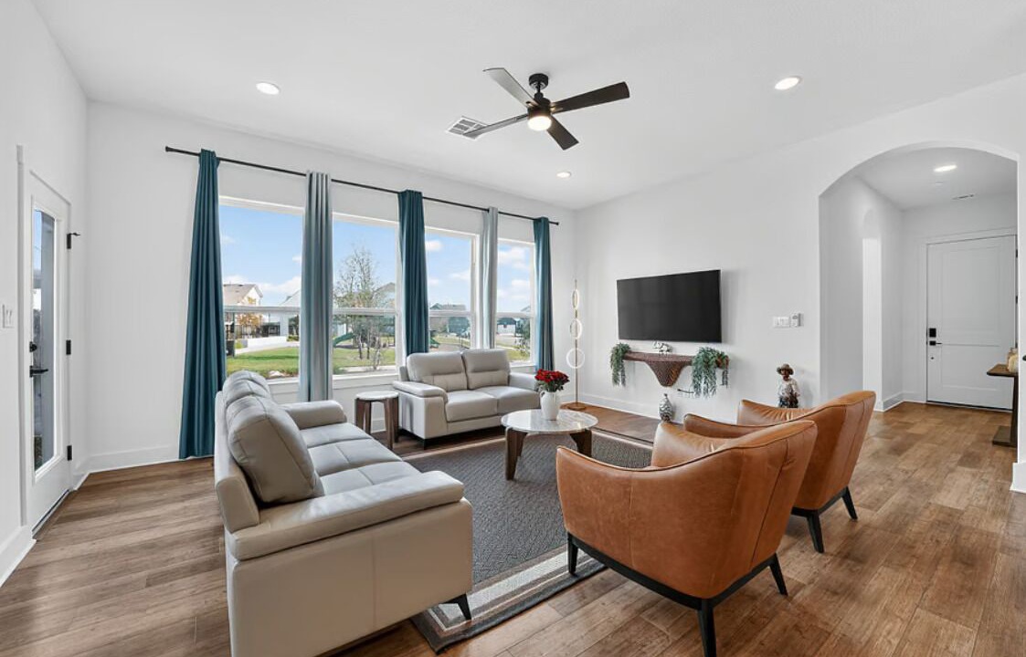 Photo of Livingroom in Hutto