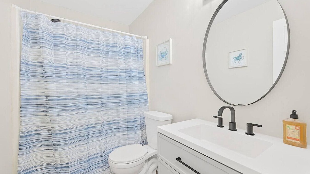 Photo of Bathroom in Norfolk - Virginia Beach