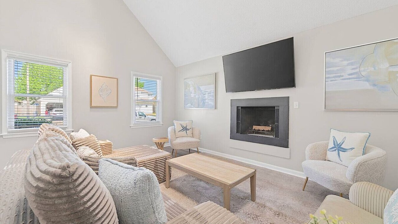 Photo of Livingroom in Norfolk - Virginia Beach