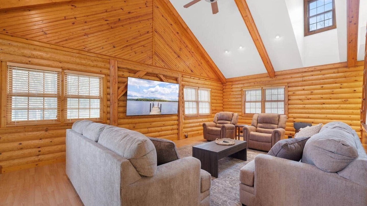 Photo of Livingroom in Benton