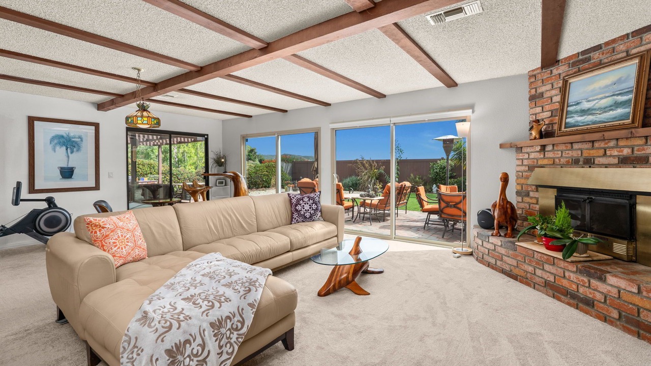 Photo of Livingroom in Rancho Penasquitos