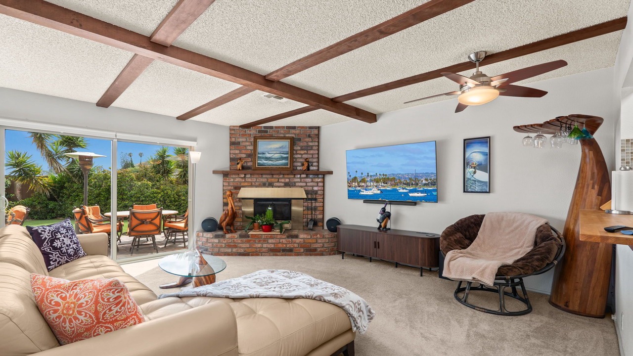 Photo of Livingroom in Rancho Penasquitos