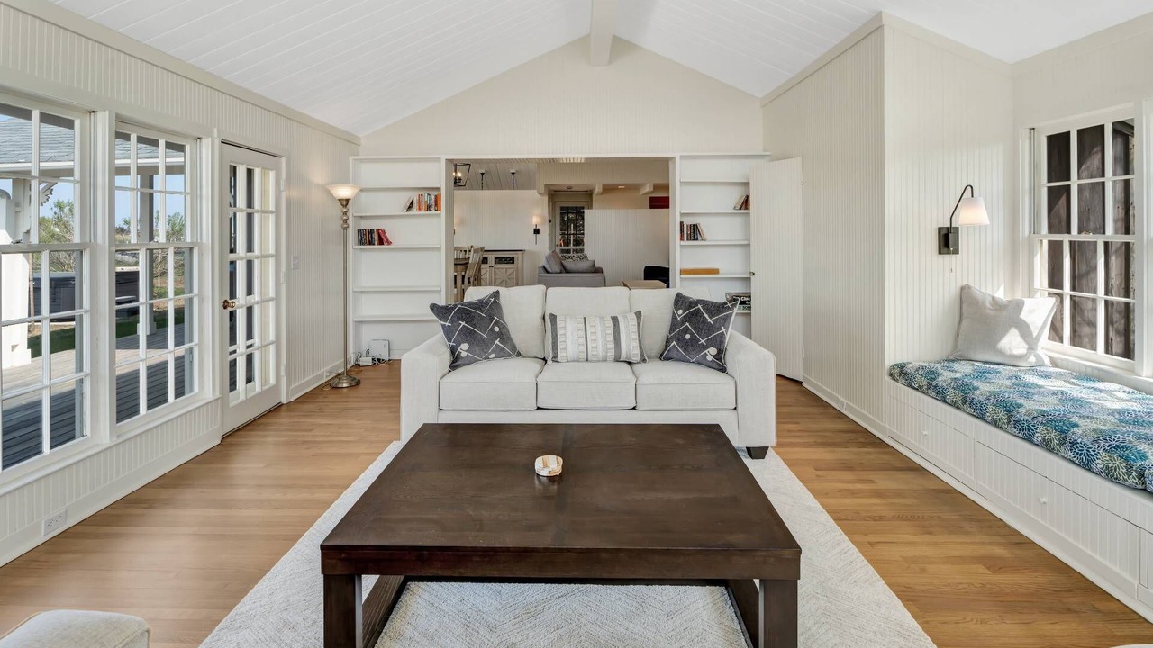 Photo of Livingroom in Quogue