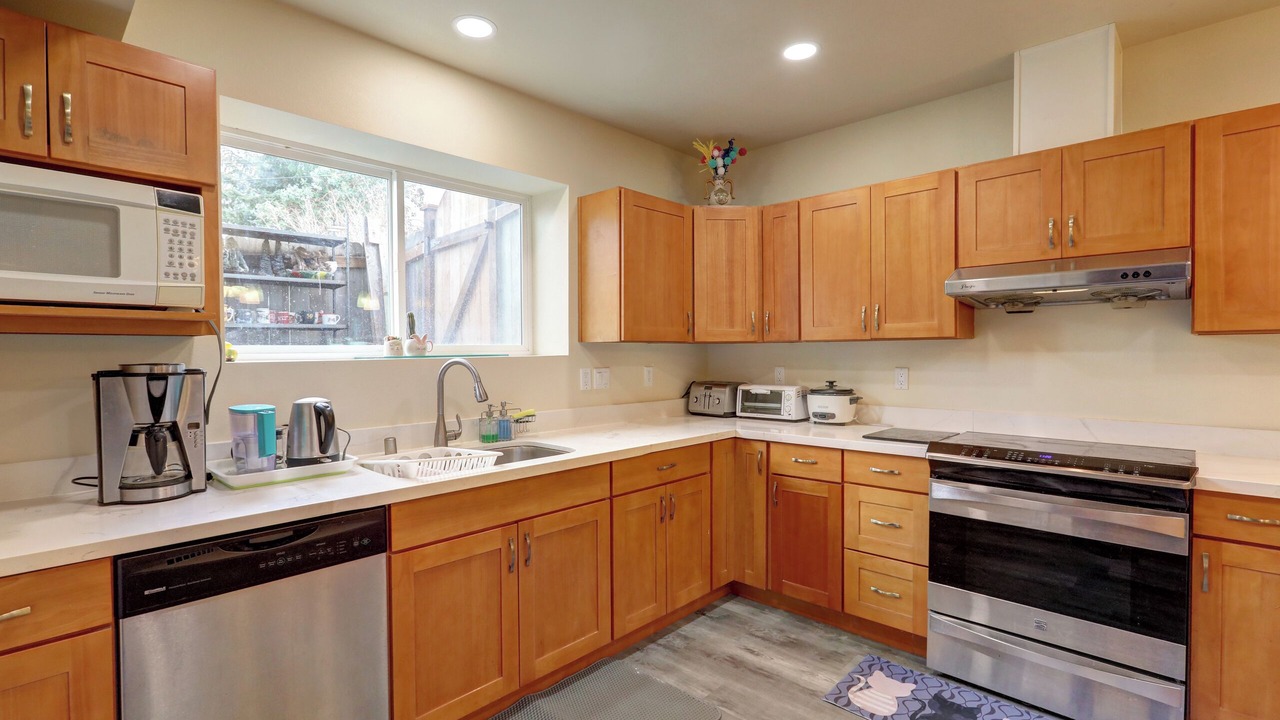 Photo of Kitchen in East Lake Hills