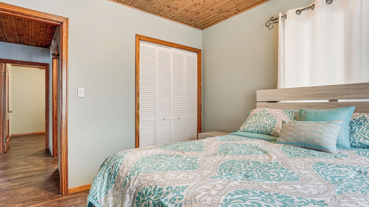 Photo of Bedroom in Paw Paw