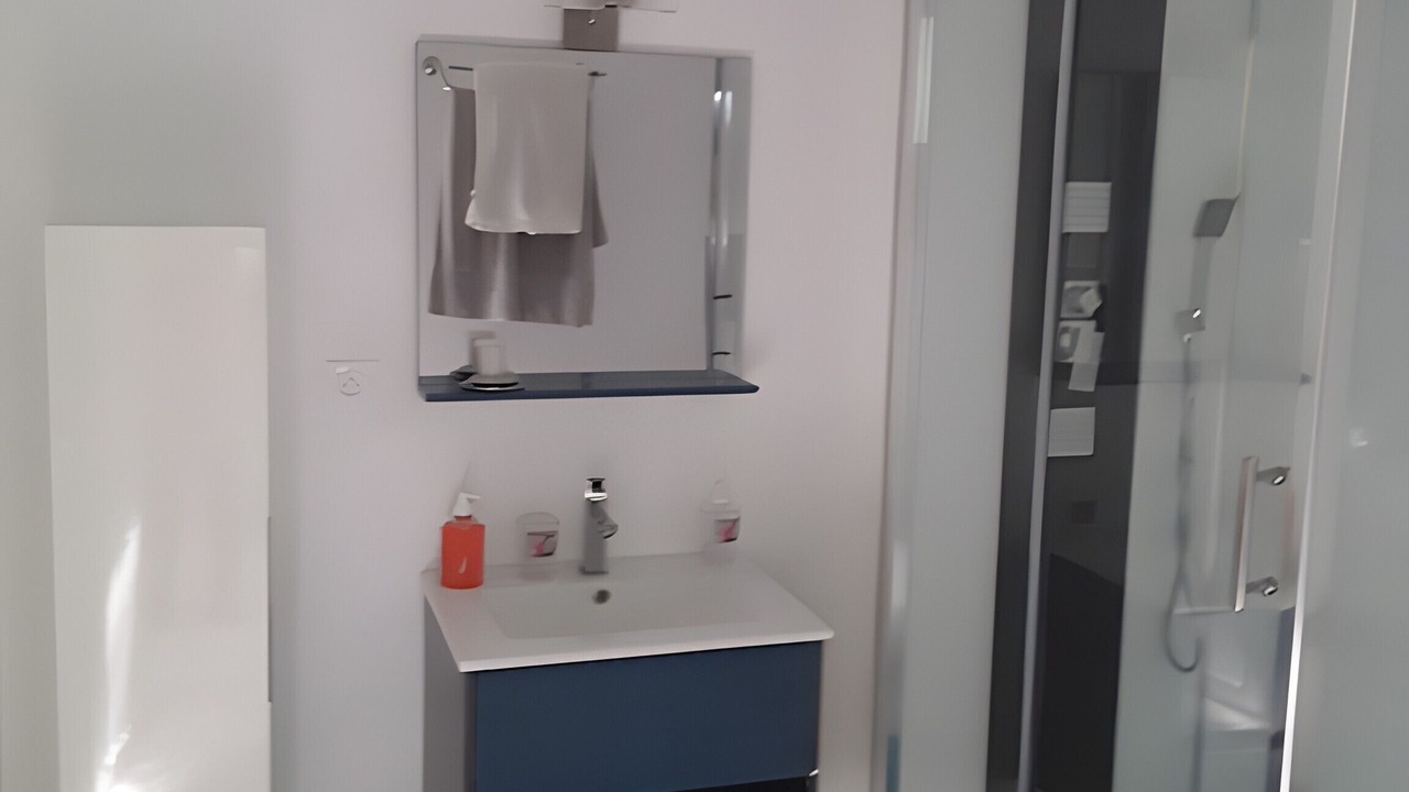 Photo of Bathroom in Paziols