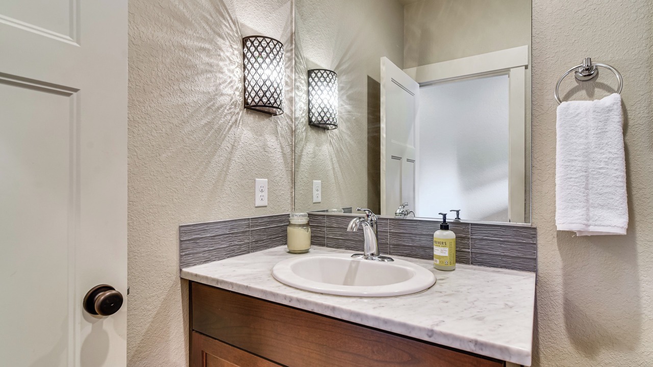 Photo of Bathroom in Sandy