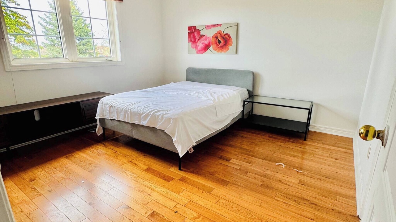 Photo of Bedroom in Churchill Meadows