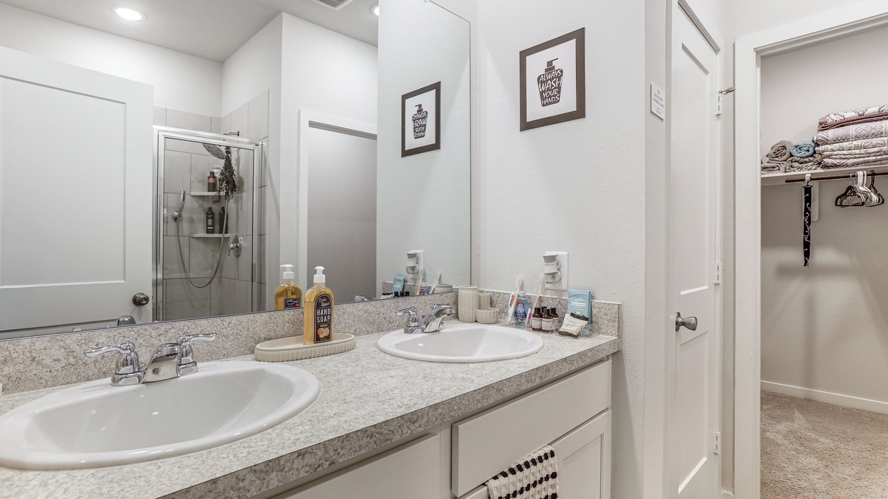 Photo of Bathroom in Porter