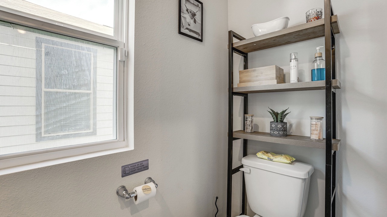 Photo of Bathroom in Porter