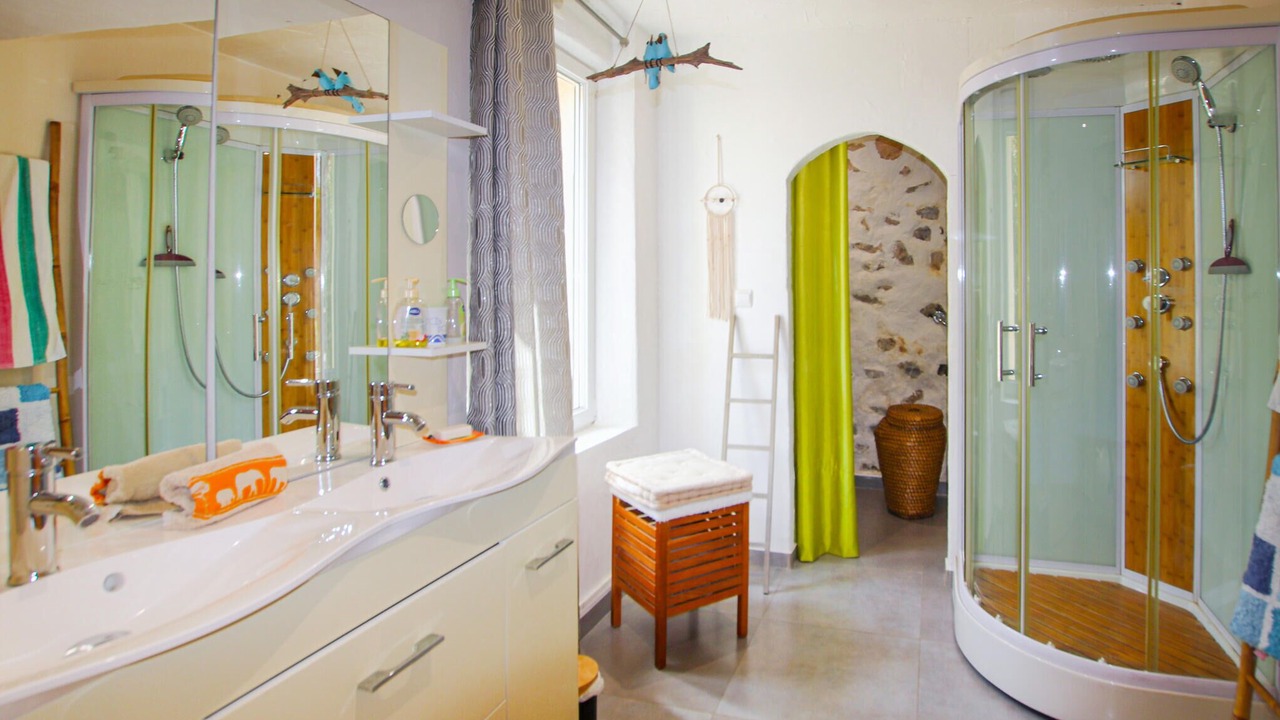 Photo of Bathroom in Saint-Julien-du-Gua