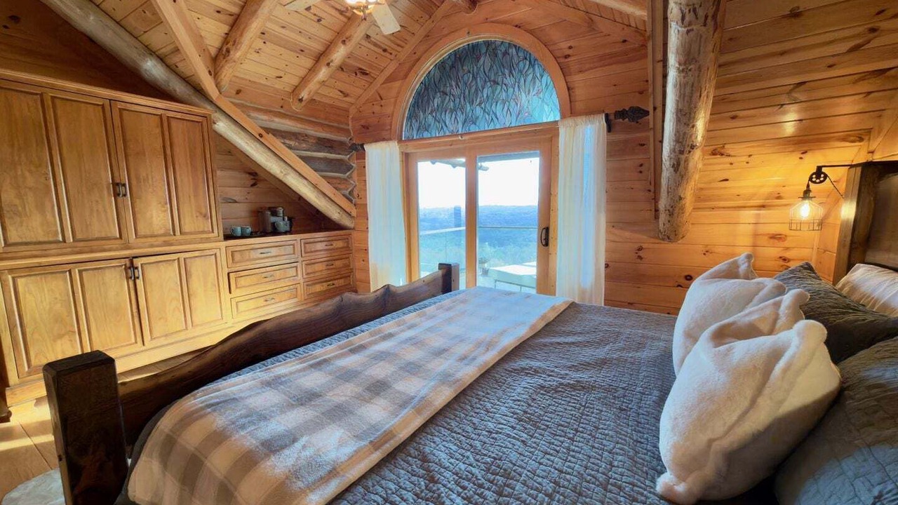 Photo of Bedroom in Ridges Over the Lake