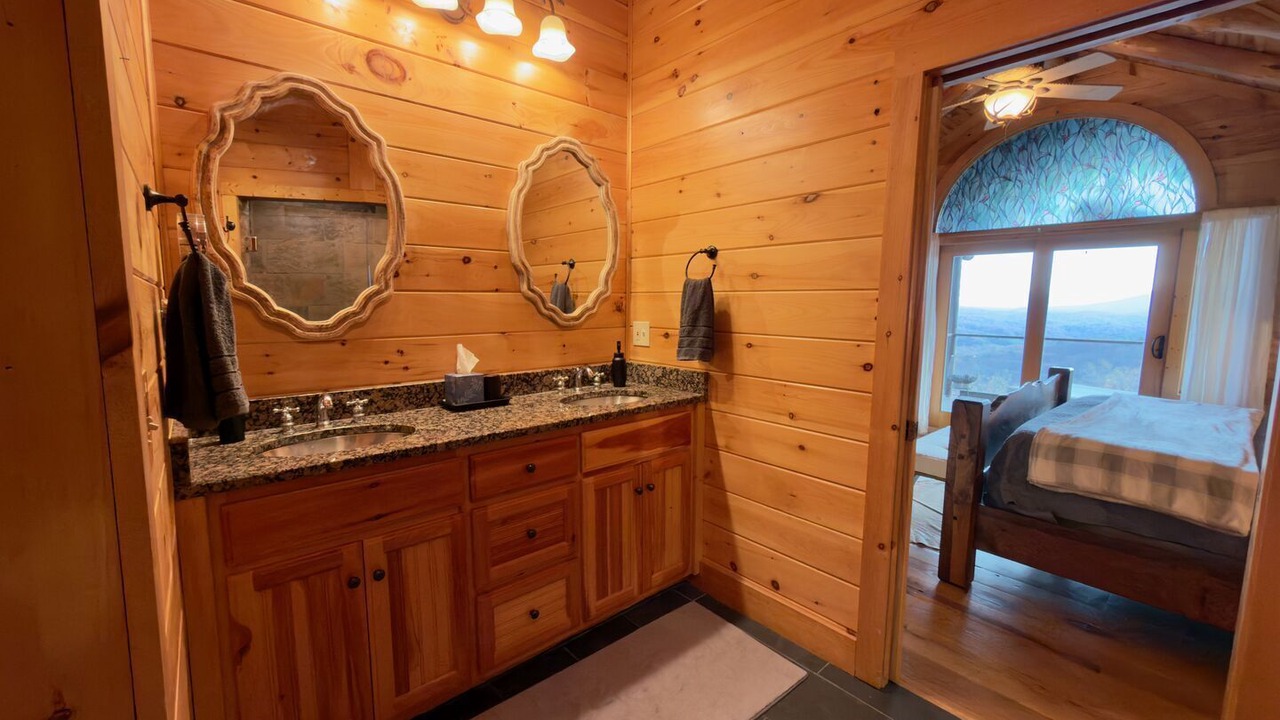 Photo of Bedroom in Ridges Over the Lake