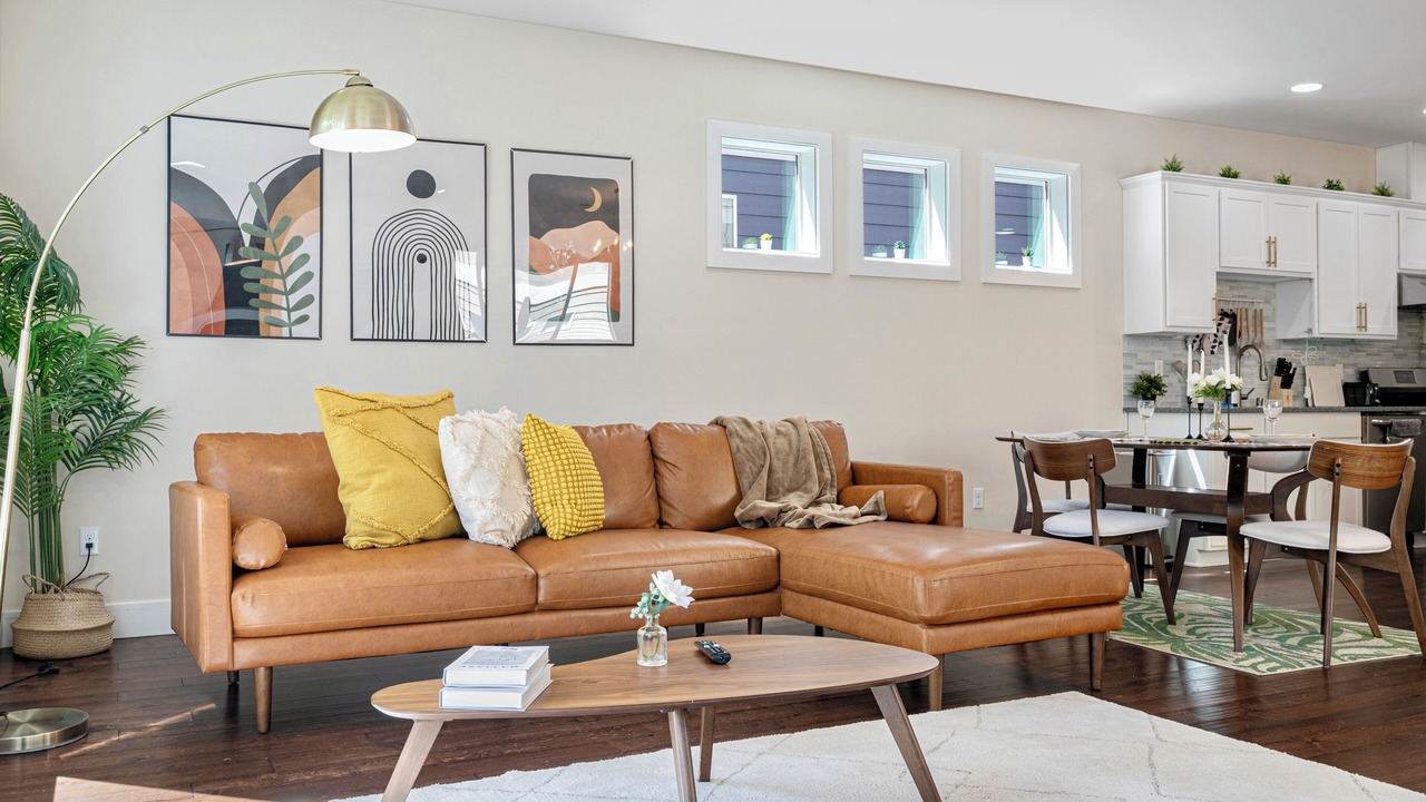 Photo of Livingroom in White Center