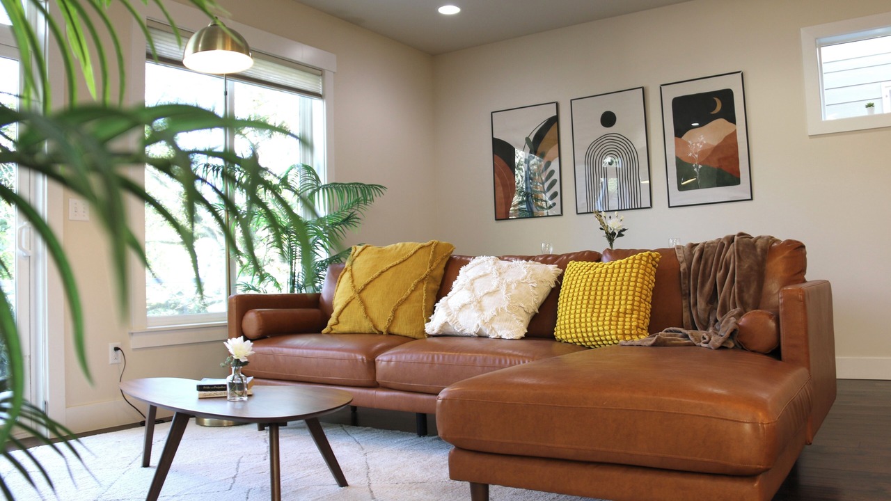 Photo of Livingroom in White Center