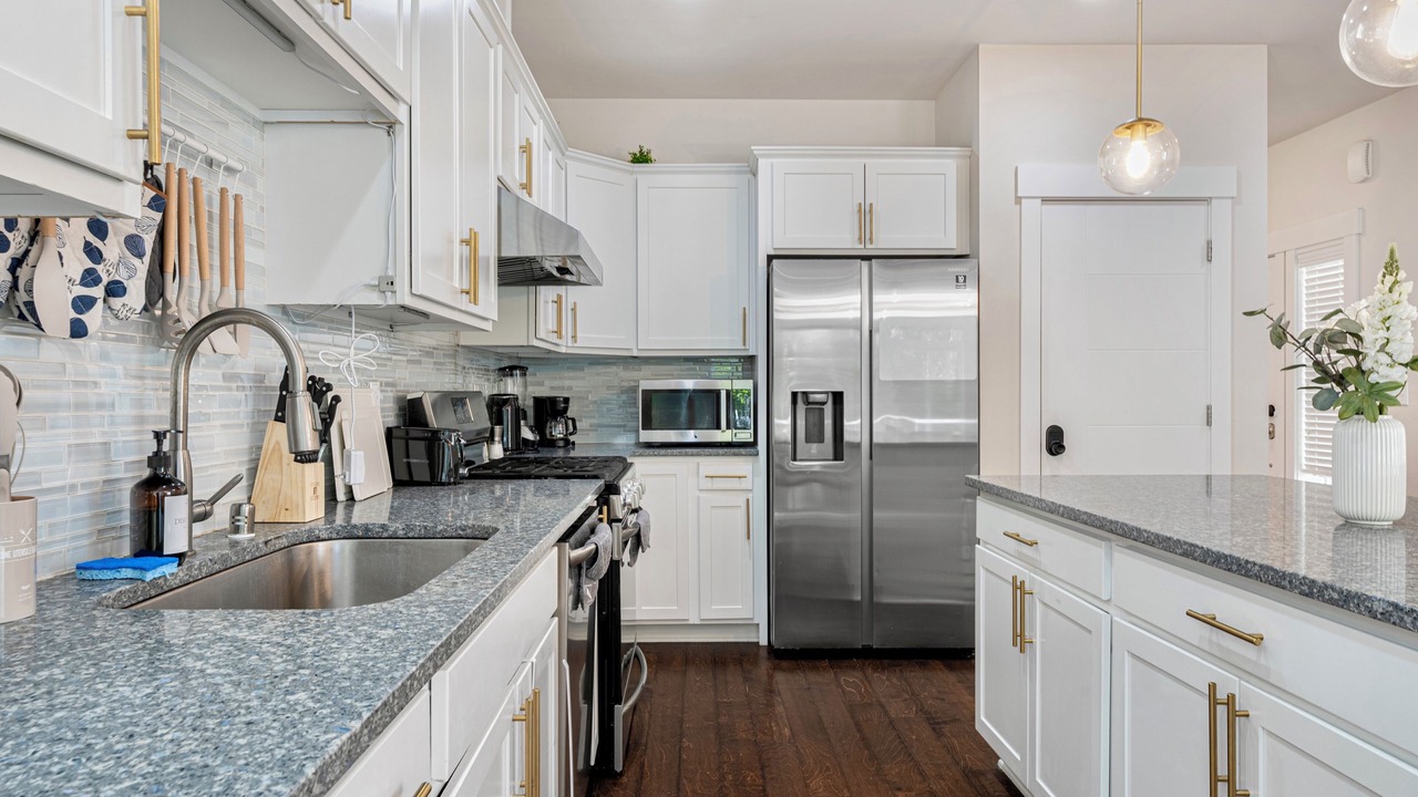Photo of Kitchen in White Center
