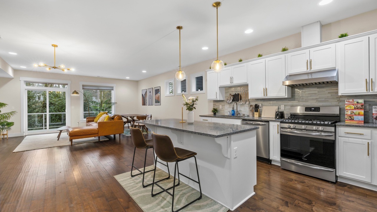 Photo of Kitchen in White Center