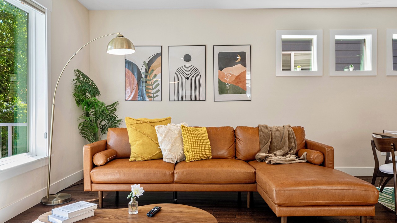 Photo of Livingroom in White Center