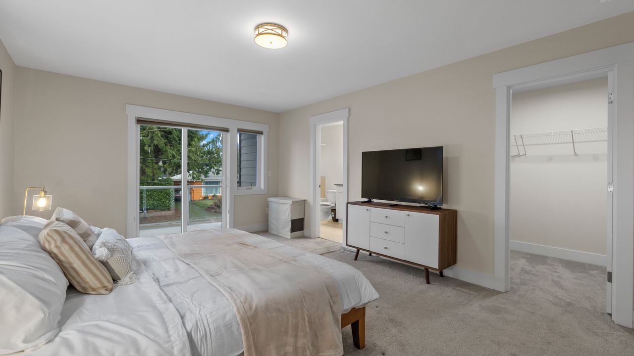 Photo of Bedroom in White Center