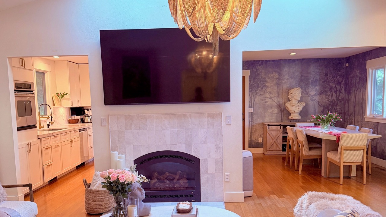 Photo of Livingroom in Saranap