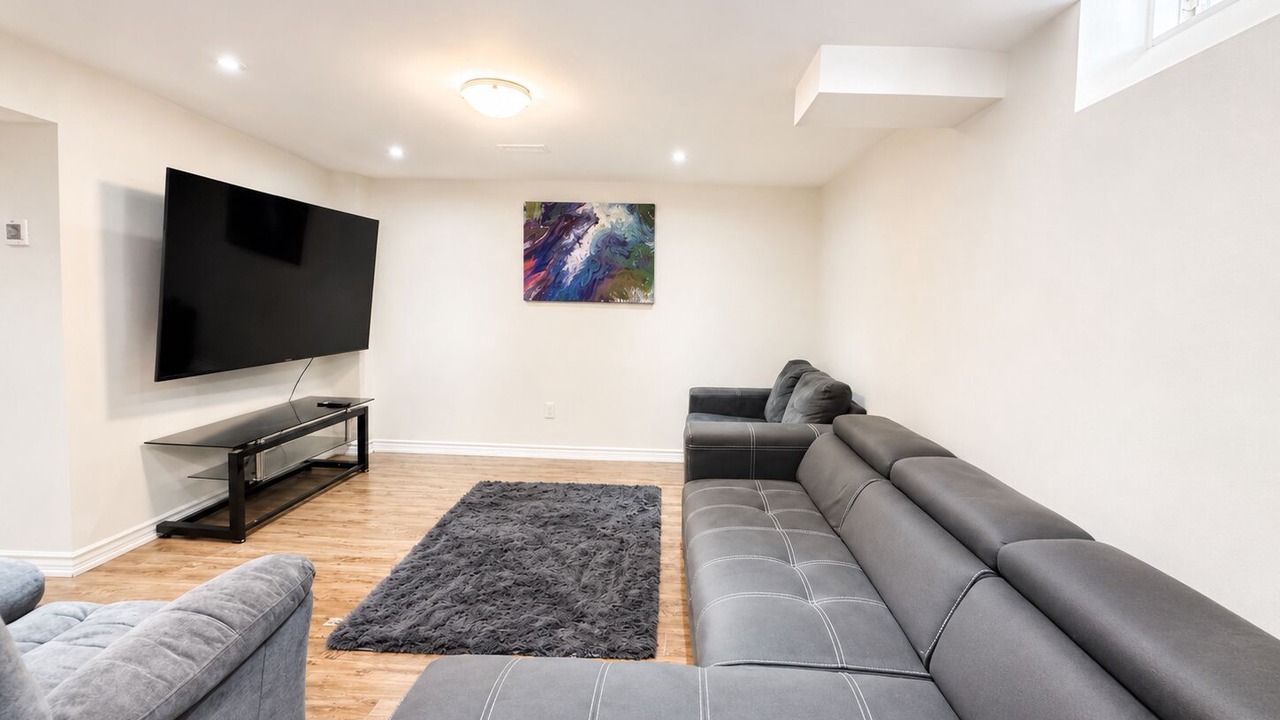 Photo of Livingroom in Richmond Hill