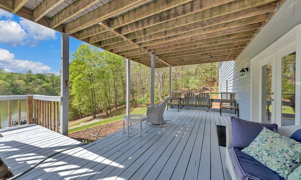 Photo of Patio Balcony in Goodview