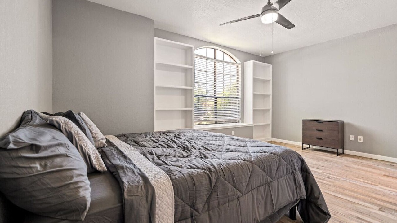 Photo of Bedroom in Northeast Carrollton