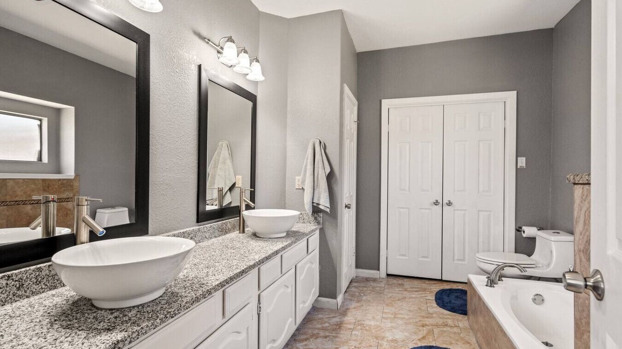 Photo of Bathroom in Northeast Carrollton