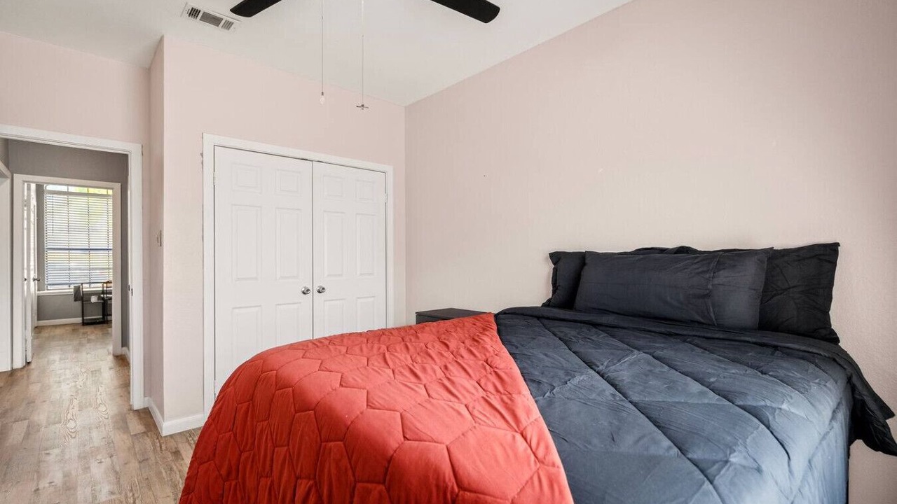 Photo of Bedroom in Northeast Carrollton