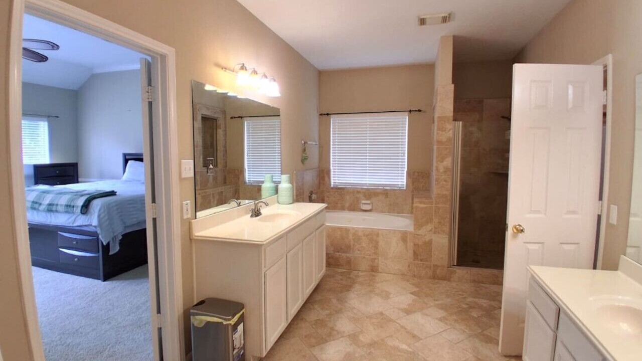 Photo of Bathroom in Atascocita
