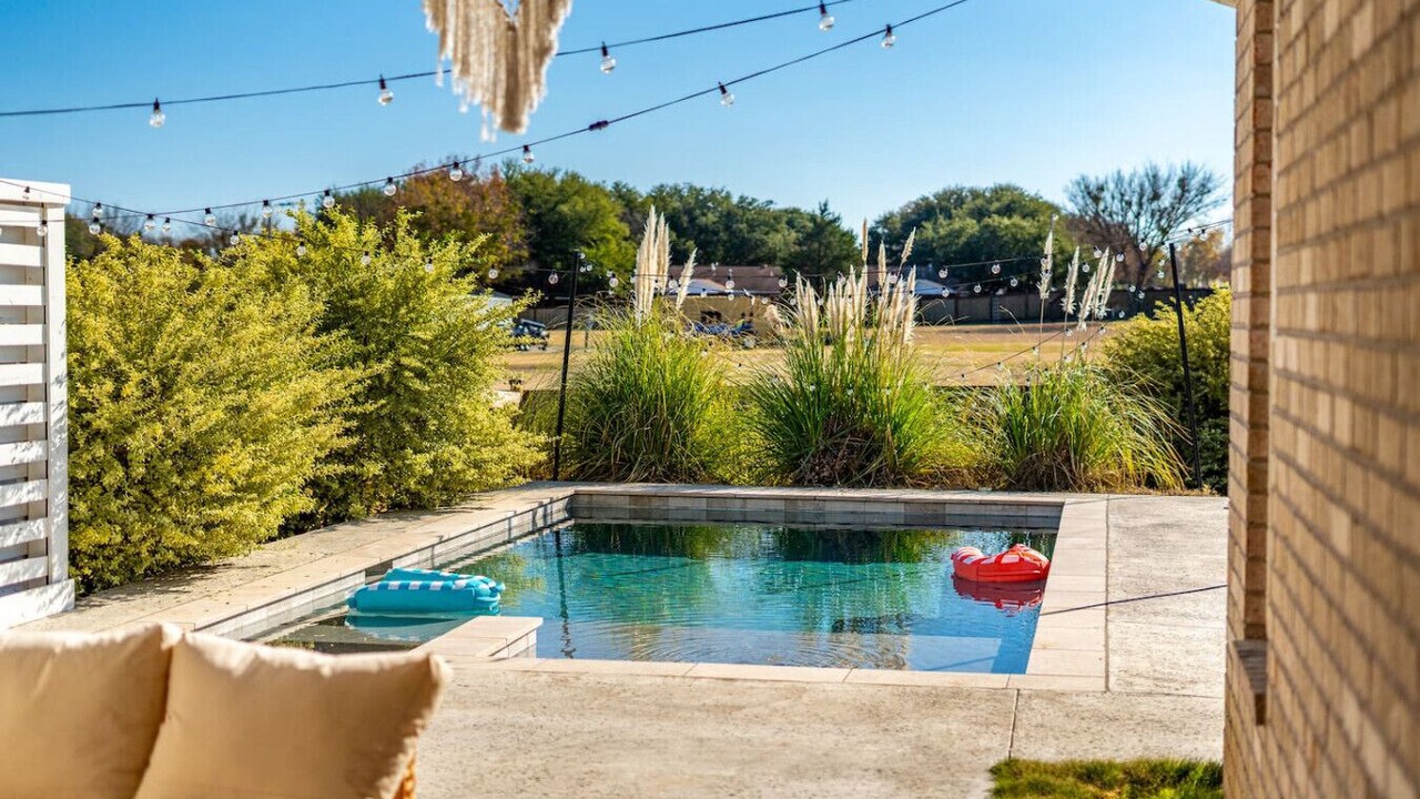 Photo of Outdoor in Calera