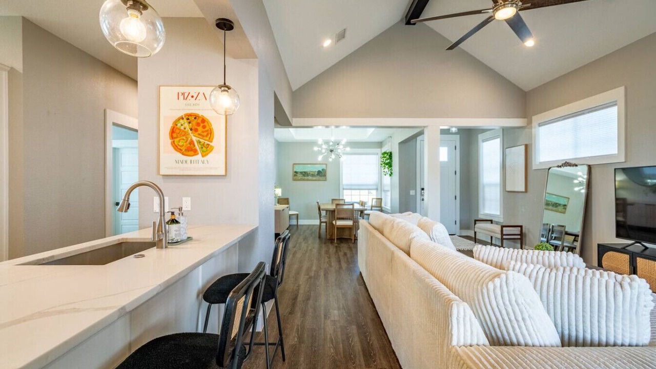 Photo of Livingroom in Calera