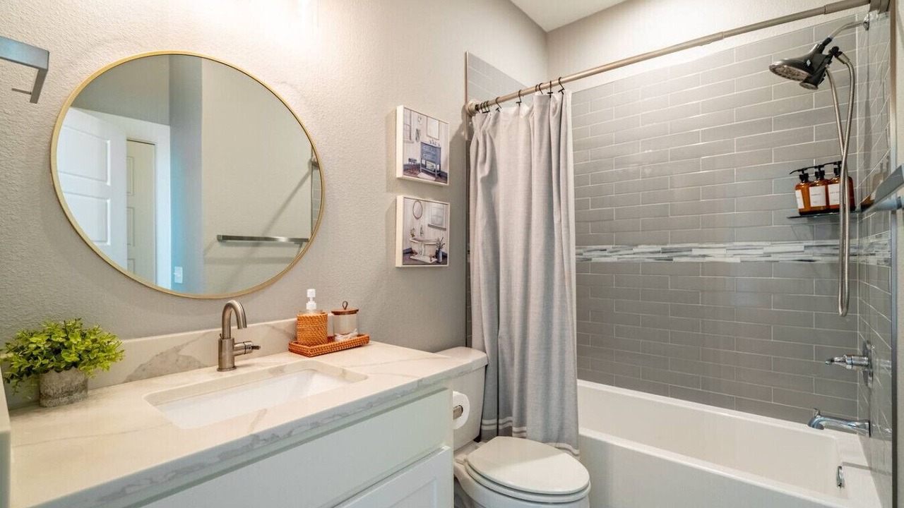 Photo of Bathroom in Calera