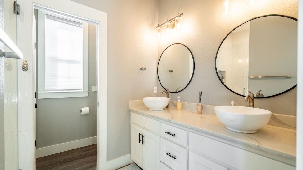 Photo of Bathroom in Calera